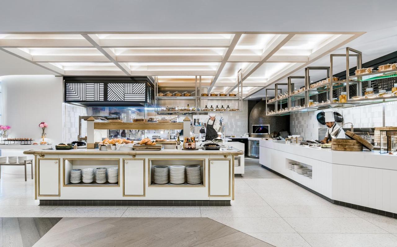 The Langham, Gold Coast And Jewel Residences Exterior foto The kitchen at the restaurant